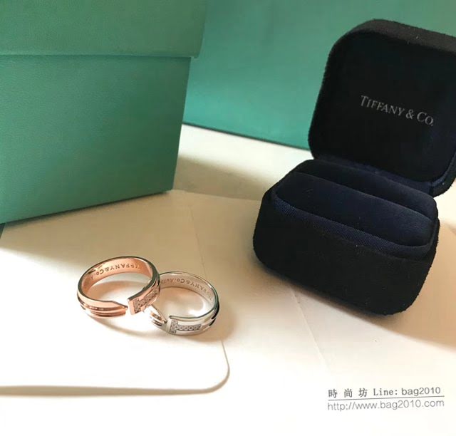 Tiffany純銀飾品 蒂芙尼女士專櫃爆款Modern Keys戒指 Tiffany單T光面不對稱開口戒指  zgt1747